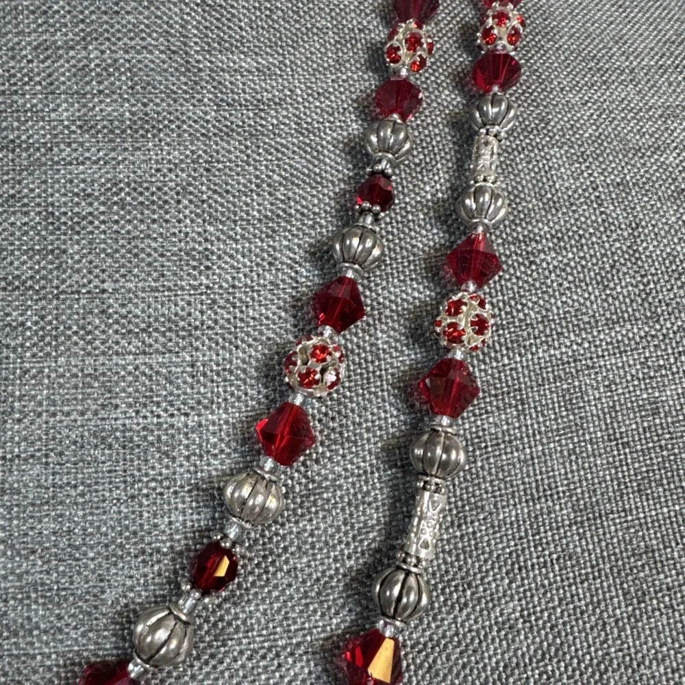 Vintage Red Glass And Metal Beaded Necklace Silver Tone 26